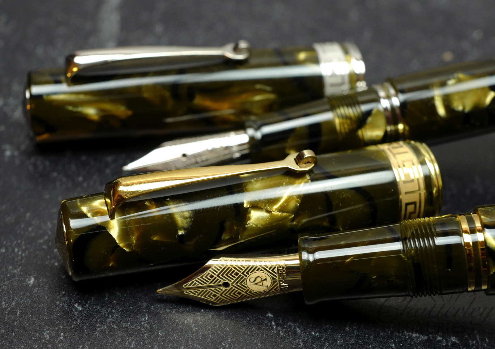Closeout - Armando Simoni Club Bologna Medio Green Autumn Celluloid Fountain Pen