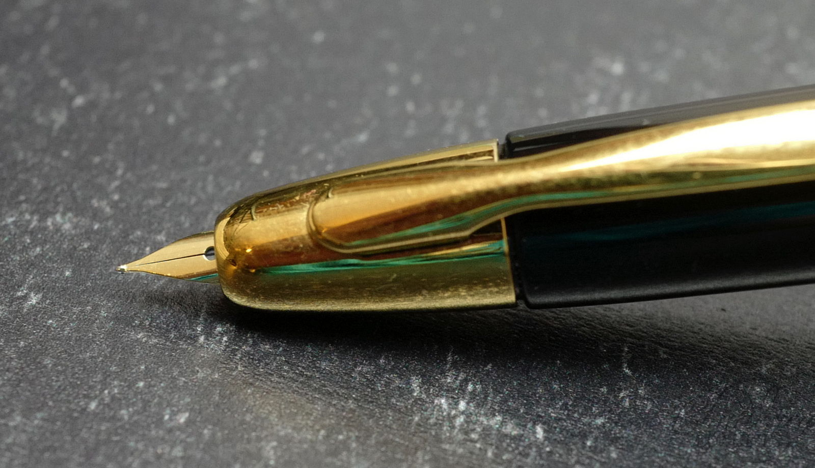 Pilot Vanishing Point Black Fountain Pen