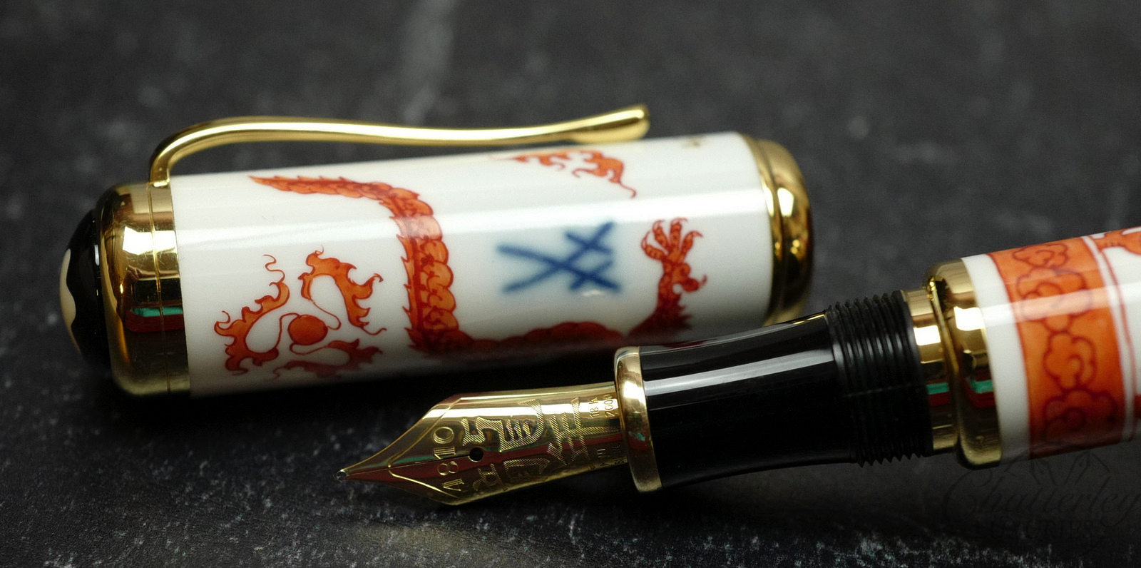 Montblanc Year of the Golden Dragon 888  Meissen Porcelain Limited Edition Fountain Pen