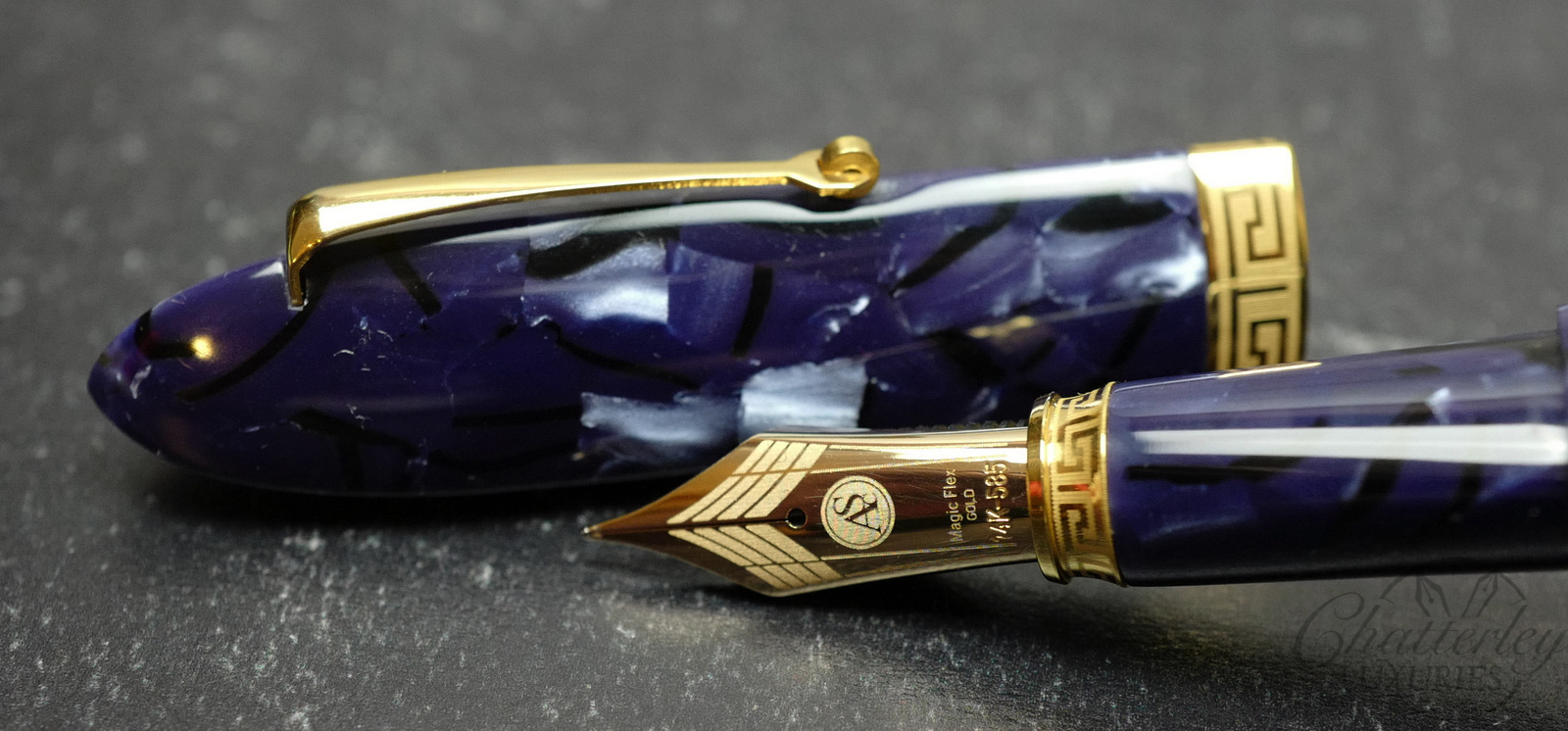 Armando Simoni Club Triangolo Blue La Royale Celluloid Fountain Pen - Gold Trim