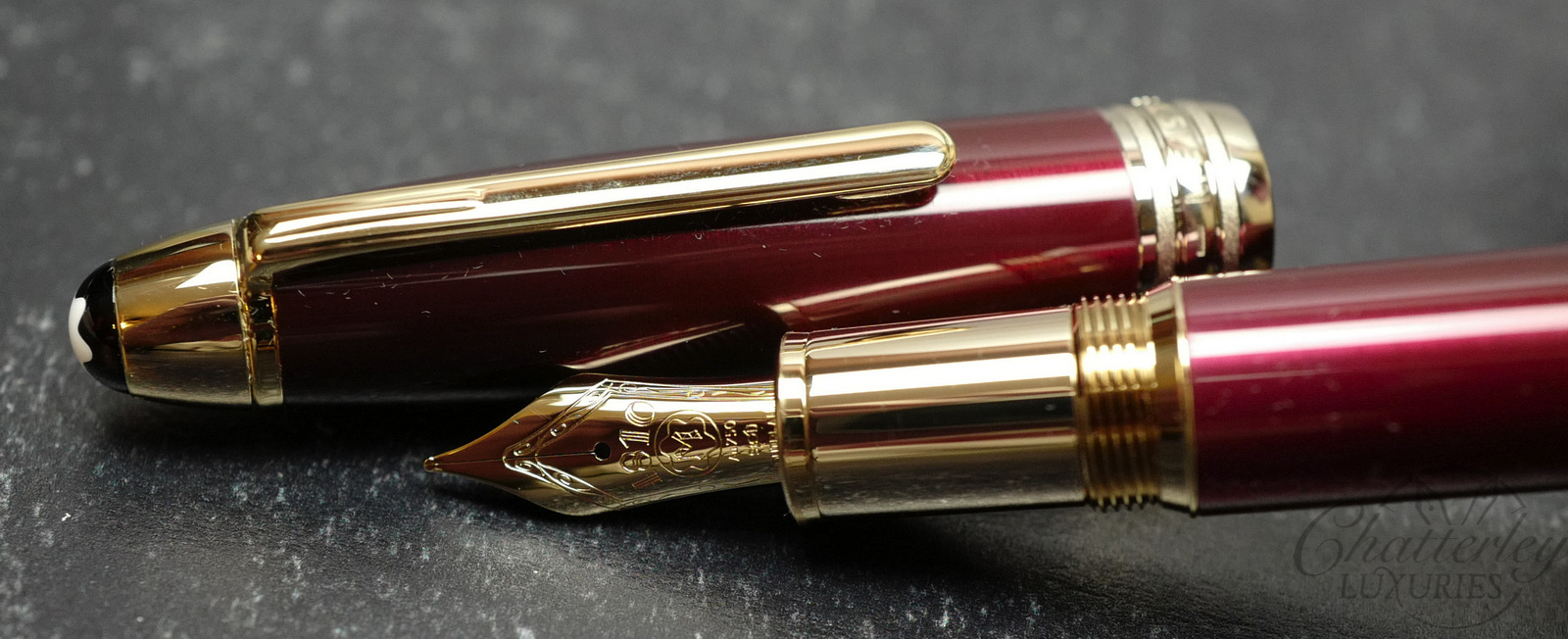 Montblanc 146 LeGrand Meisterstück Solitaire Calligraphy Burgundy Fountain Pen
