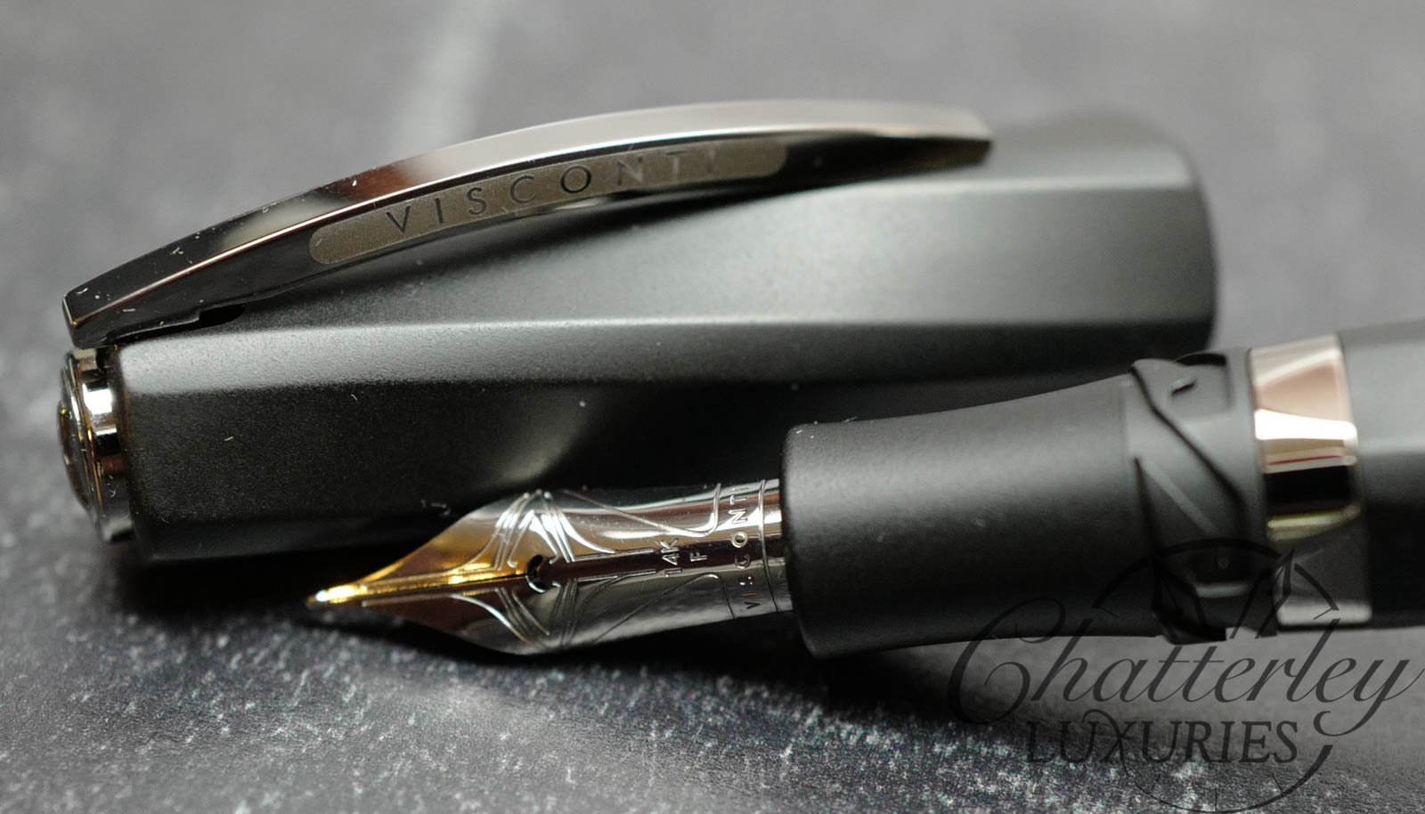 Visconti Divina Black Matte Fountain Pen