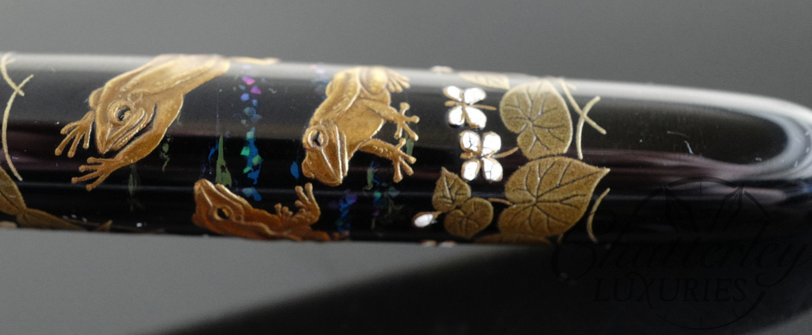 Namiki Yukari Royale Maki-e Frog Fountain Pen