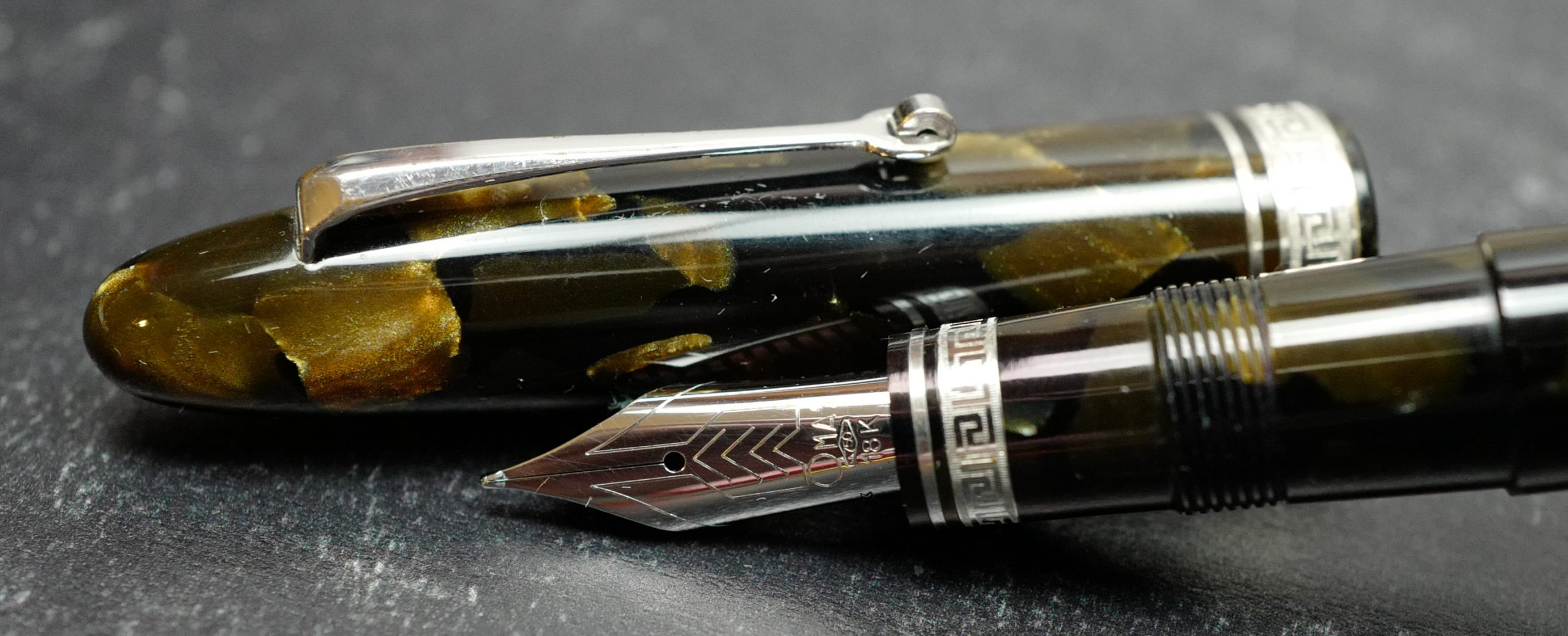 Omas Ogiva Autunno (Autumn) Green Fountain Pen