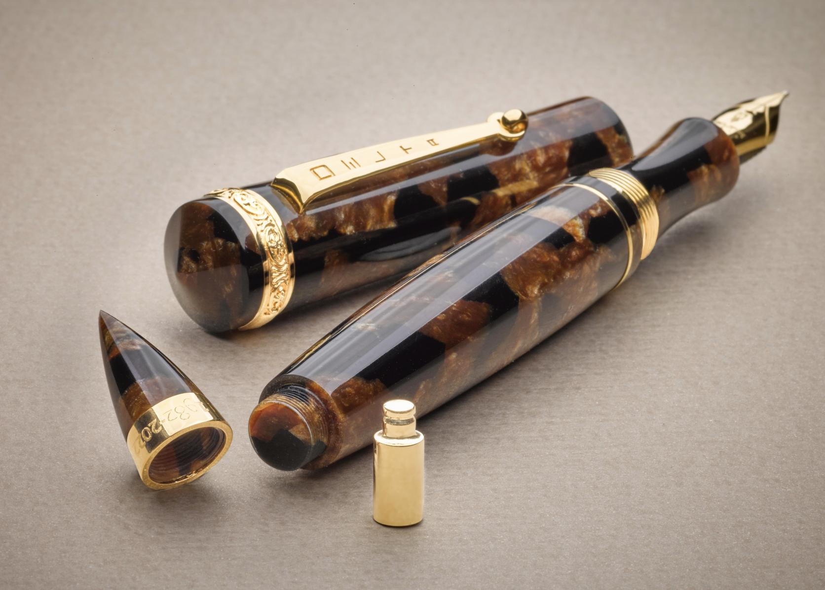 Delta 39+1 Limited Edition Celluloid Fountain Pen