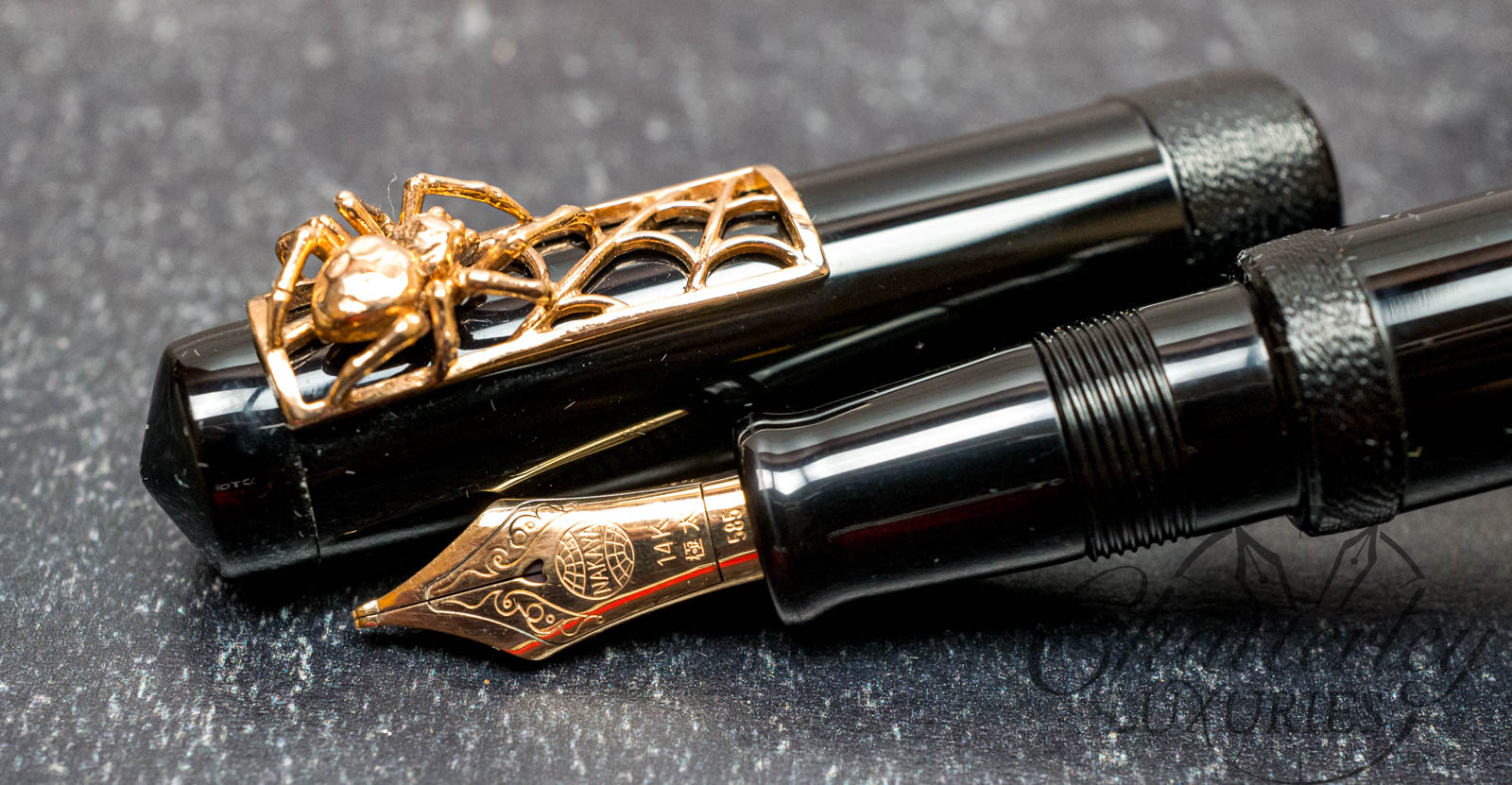 Nakaya Piccolo long kuro-roiro String Rolled Fountain Pen with Rose Gold Spider Rollstop