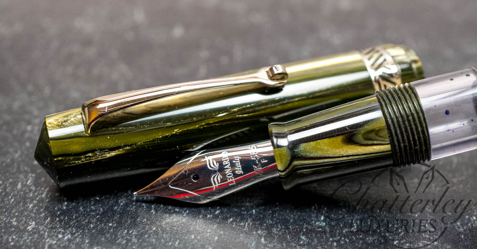Leonardo Momento Magico Olive Celluloid Limited Edition Fountain Pen