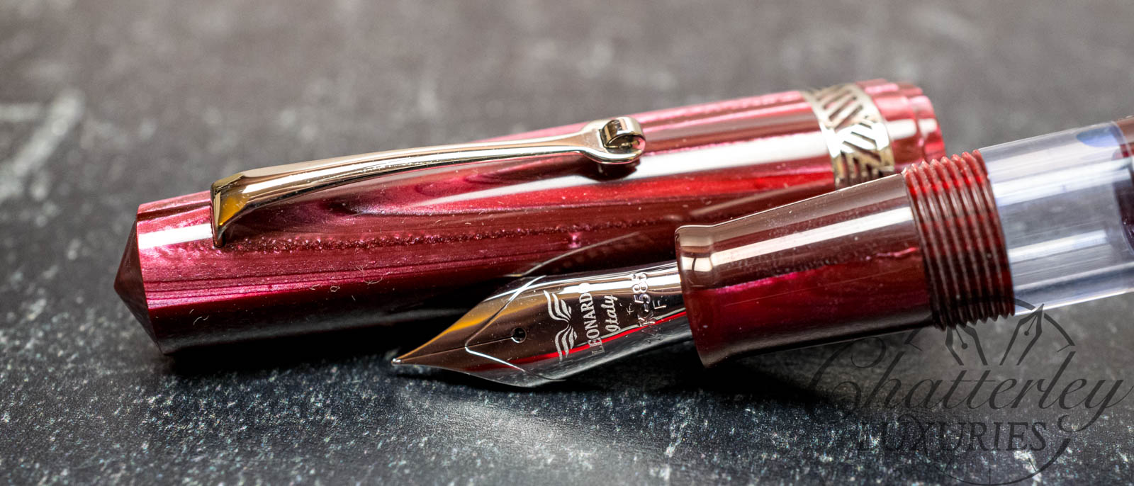 Leonardo Momento Magico Burgundy Celluloid Limited Edition Fountain Pen