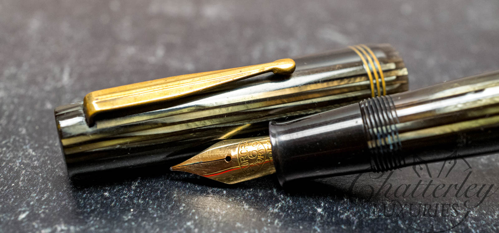 Aurora Vintage Novum Black Fountain Pen