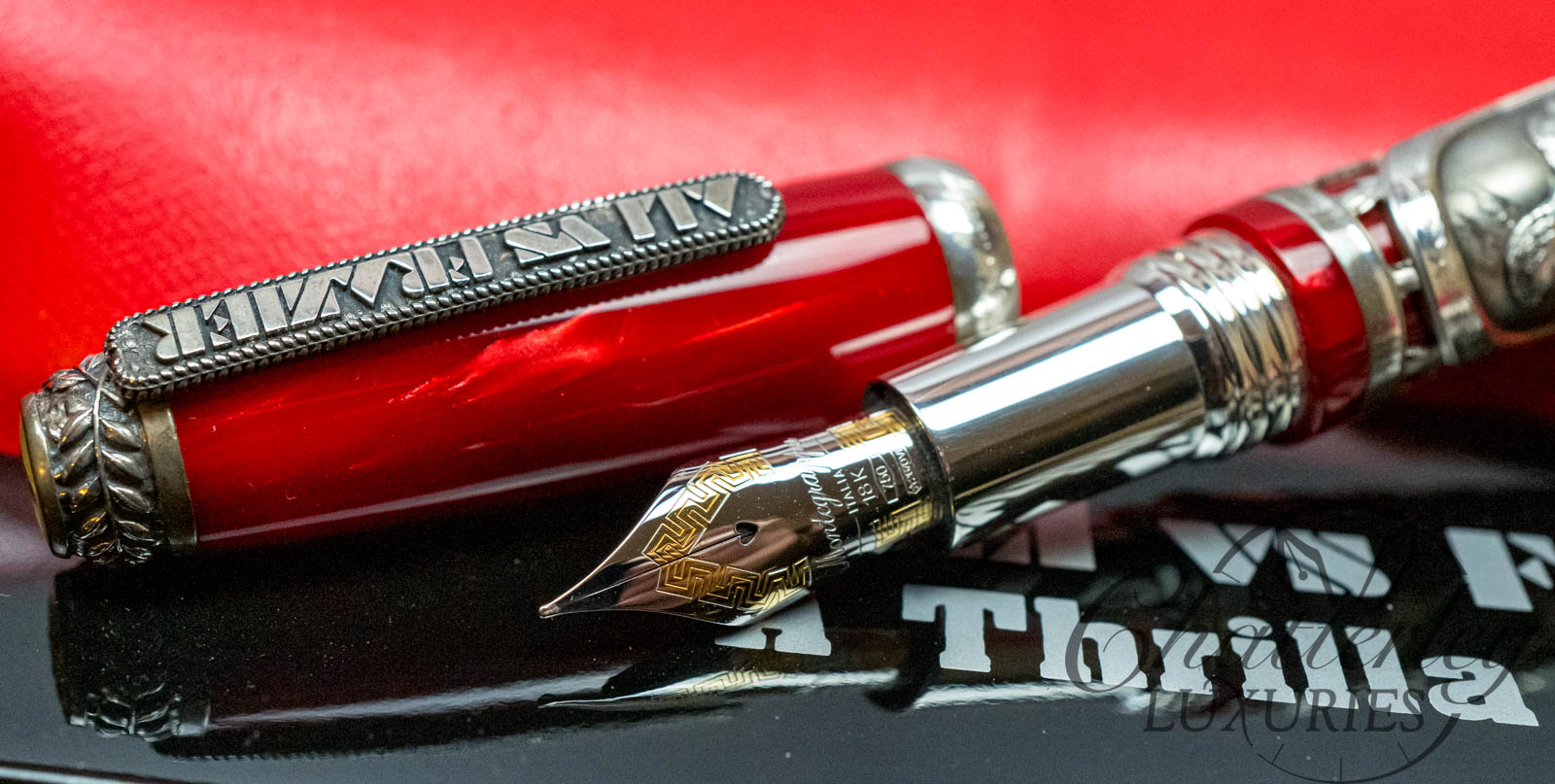Montegrappa Icons series Montegrappa Ali vs Frazier Thrilla in Manila Fountain Pen