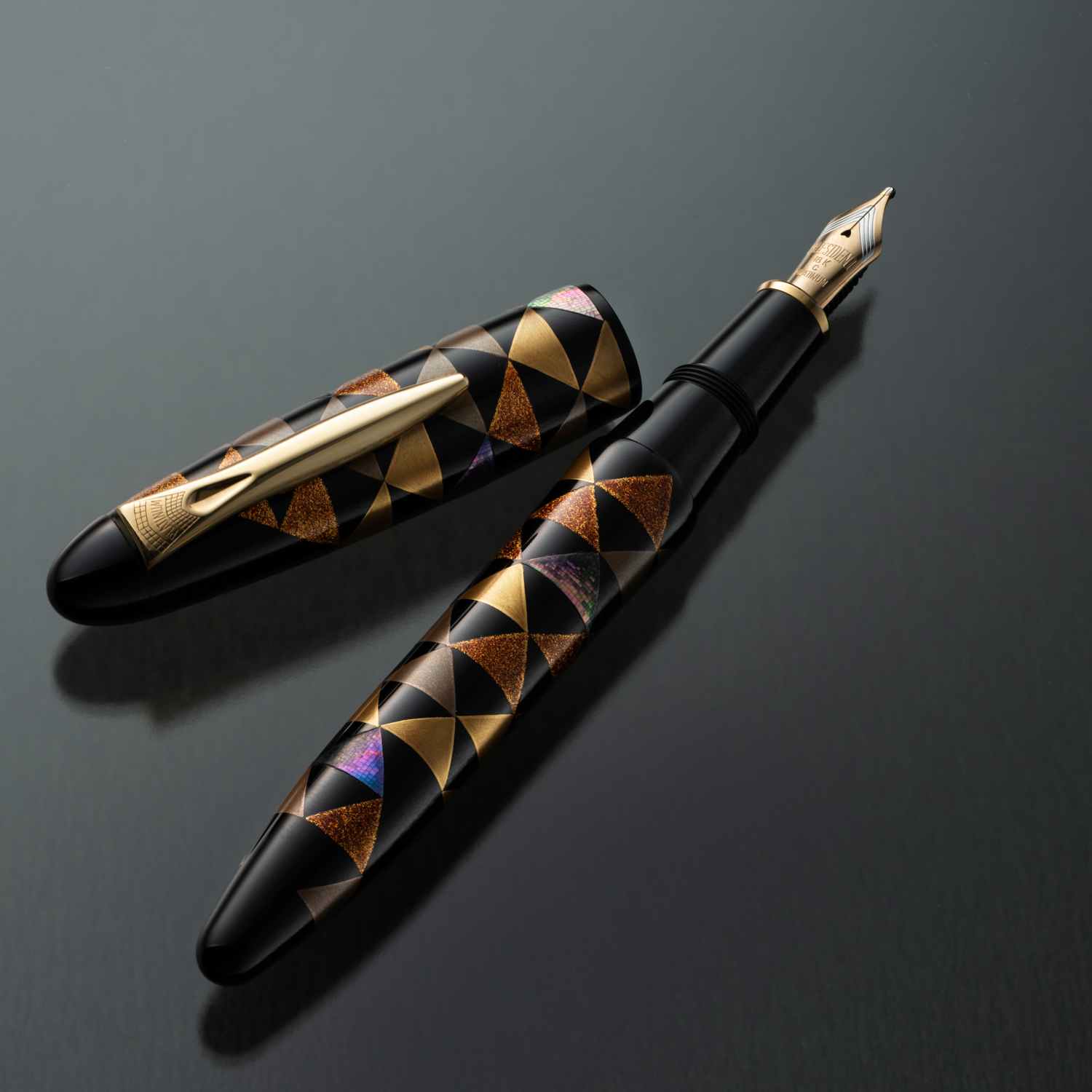Platinum Izumo Maki-e Urokomon Hira Fountain Pen