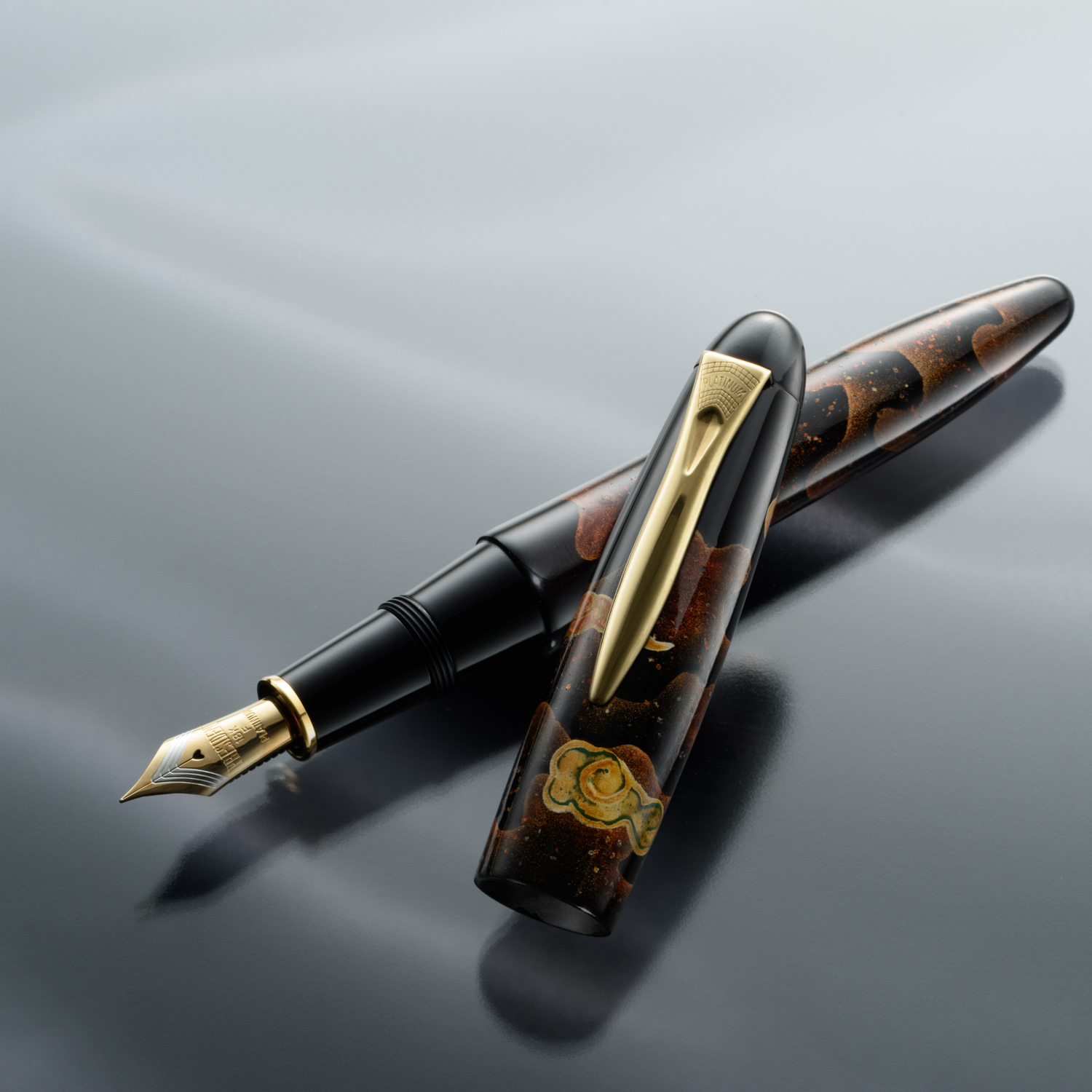Platinum Izumo Urushi Yagumonuri Togi Yakumo Fountain Pen