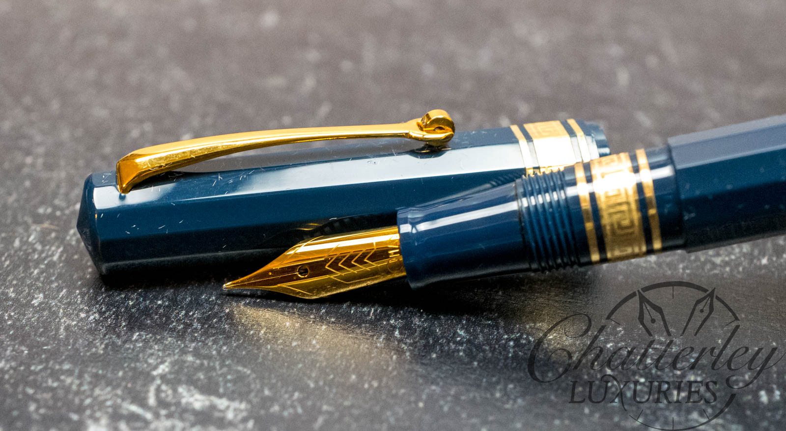 Omas Old Style Arte Italiana Blue Cotton Mini Milord Fountain Pen