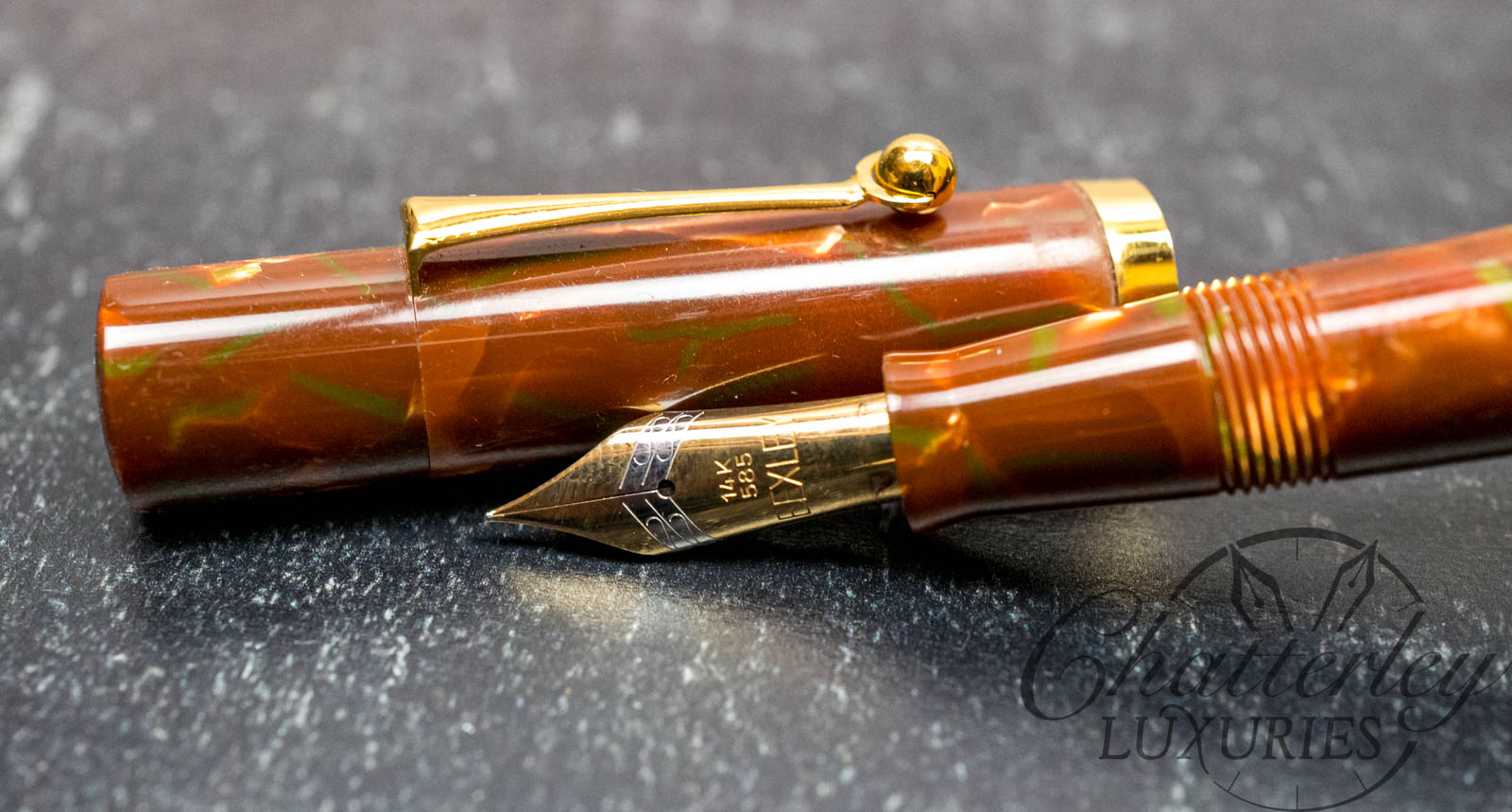 Bexley #52 Rosso Verde Fountain Pen