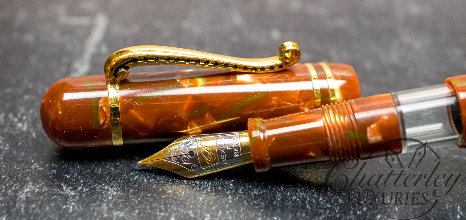 Molteni Pen Co. Cilicia Rosso Verde Fountain Pen