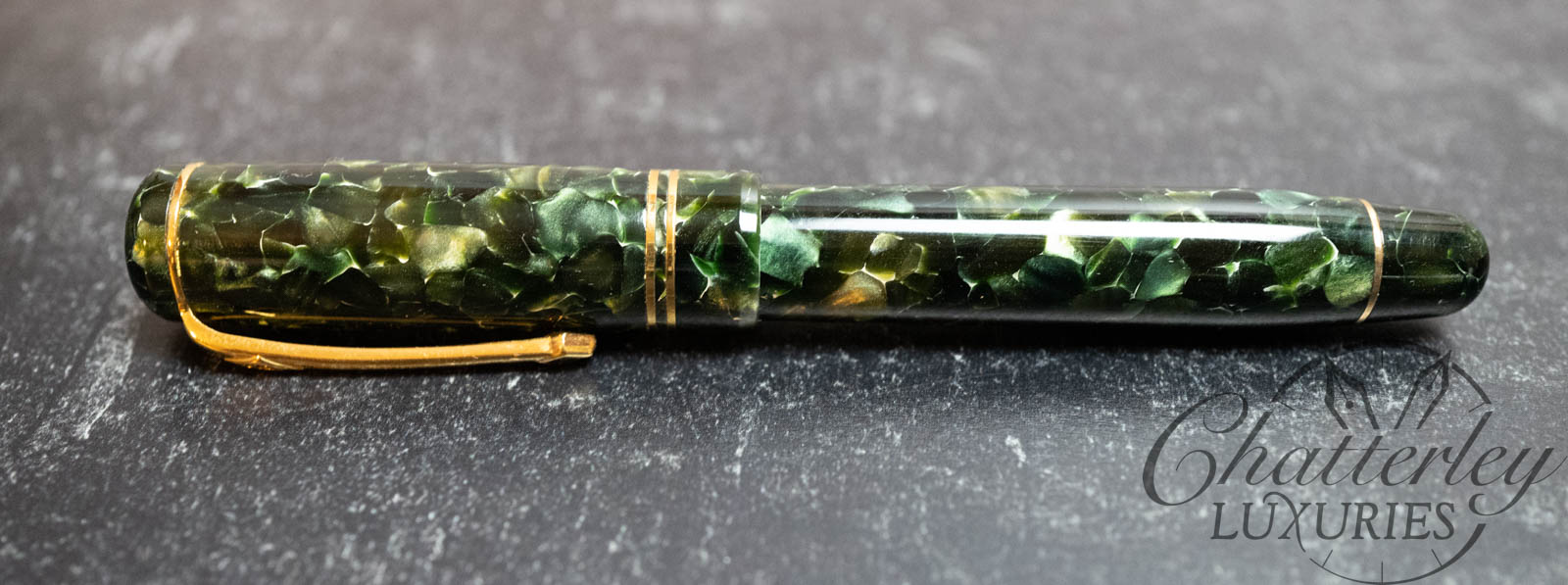 British Bespoke Pens Conway Stewart Winston Classic Green Fountain Pen - Image 2