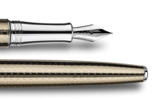 Caran d'Ache Léman Caviar Fountain Pen