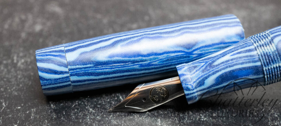 Atelier Lusso Blue Wood Grain Fountain Pen