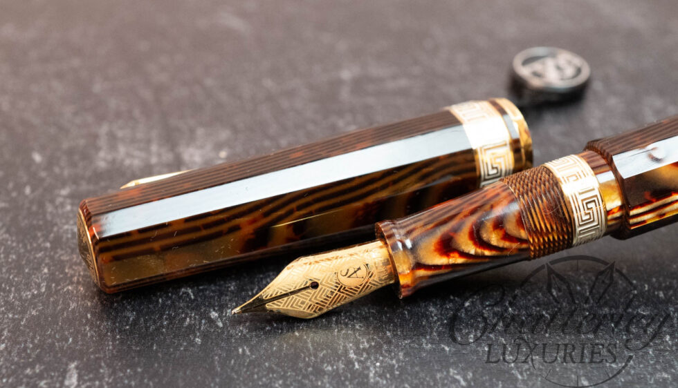 Armando Simoni Club Gladiatore Medio Arco Brown Celluloid Fountain Pen