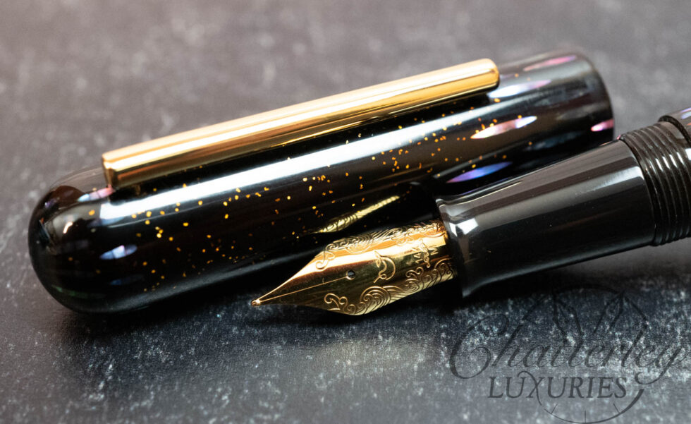 IKKAKU by Nahvalur Ye-Yu (Nightly Feathers) Urushi Raden Fountain Pen