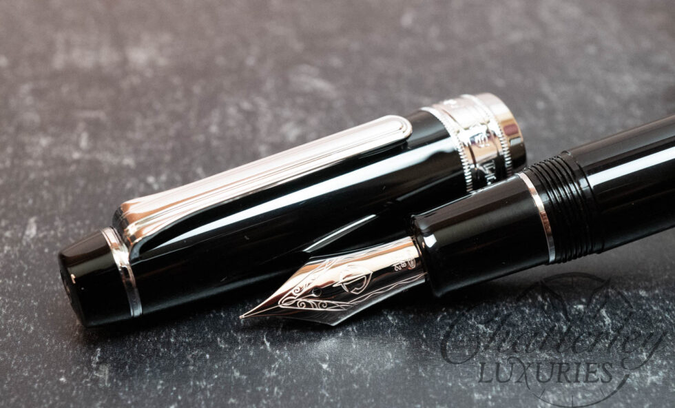 Sailor King Of Pen Professional Gear Silver Trim Fountain Pen