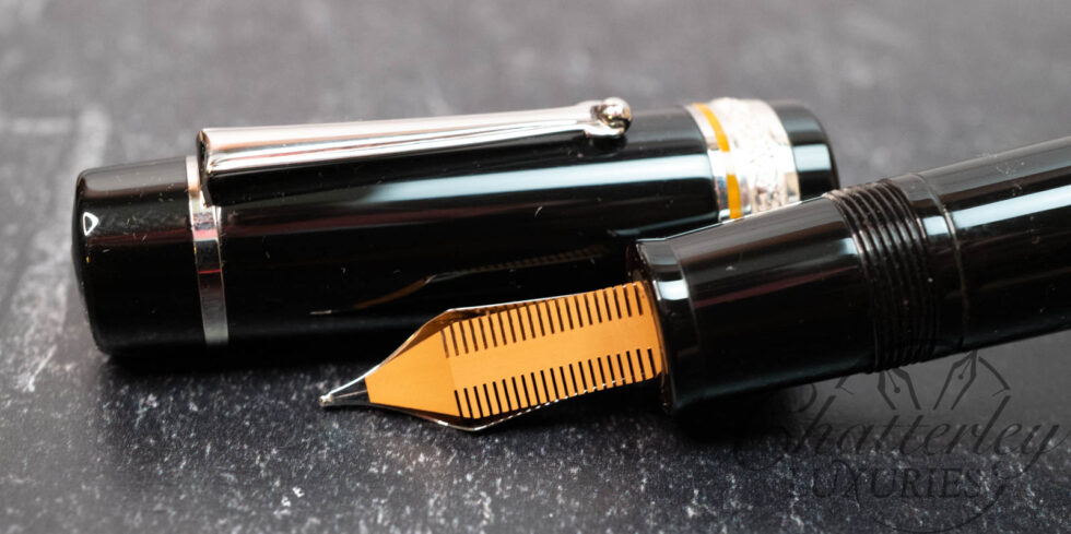 Flash Sale-Delta Dolce Vita Oversized Magnifica Fountain Pen - Orange