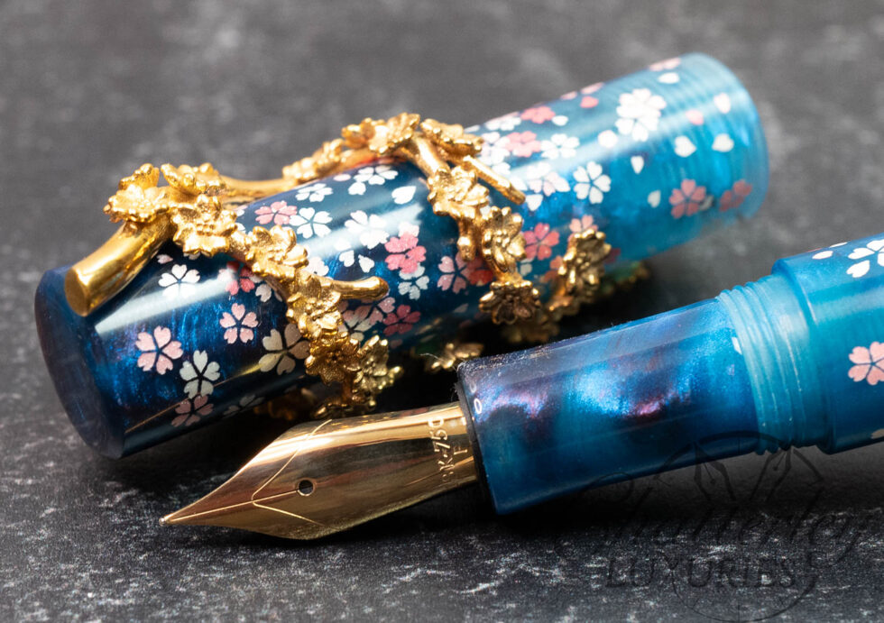 18111 Pens Sakura Moon With Gold-Plated Brass Sakura Branch Roll-Stop Fountain Pen