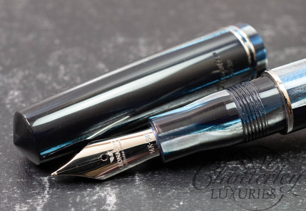 Leonardo Momento Zero Maestro Blue Abyss Celluloid Limited Edition Fountain Pen