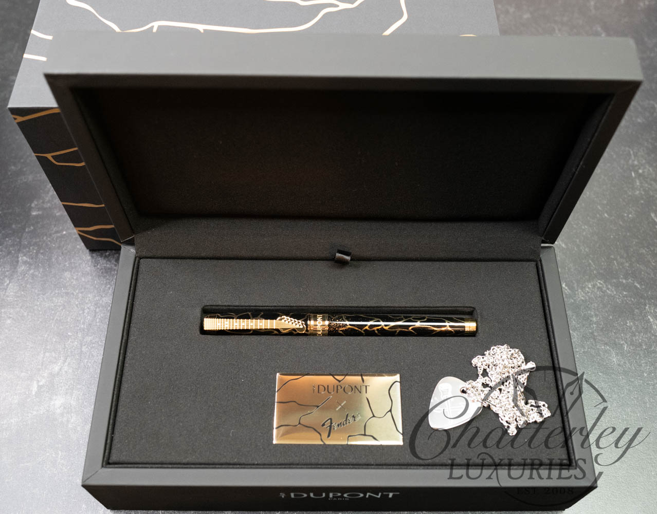 ST Dupont Line D Eternity Fender Black Large Fountain Pen With Médiator Necklace - Image 9