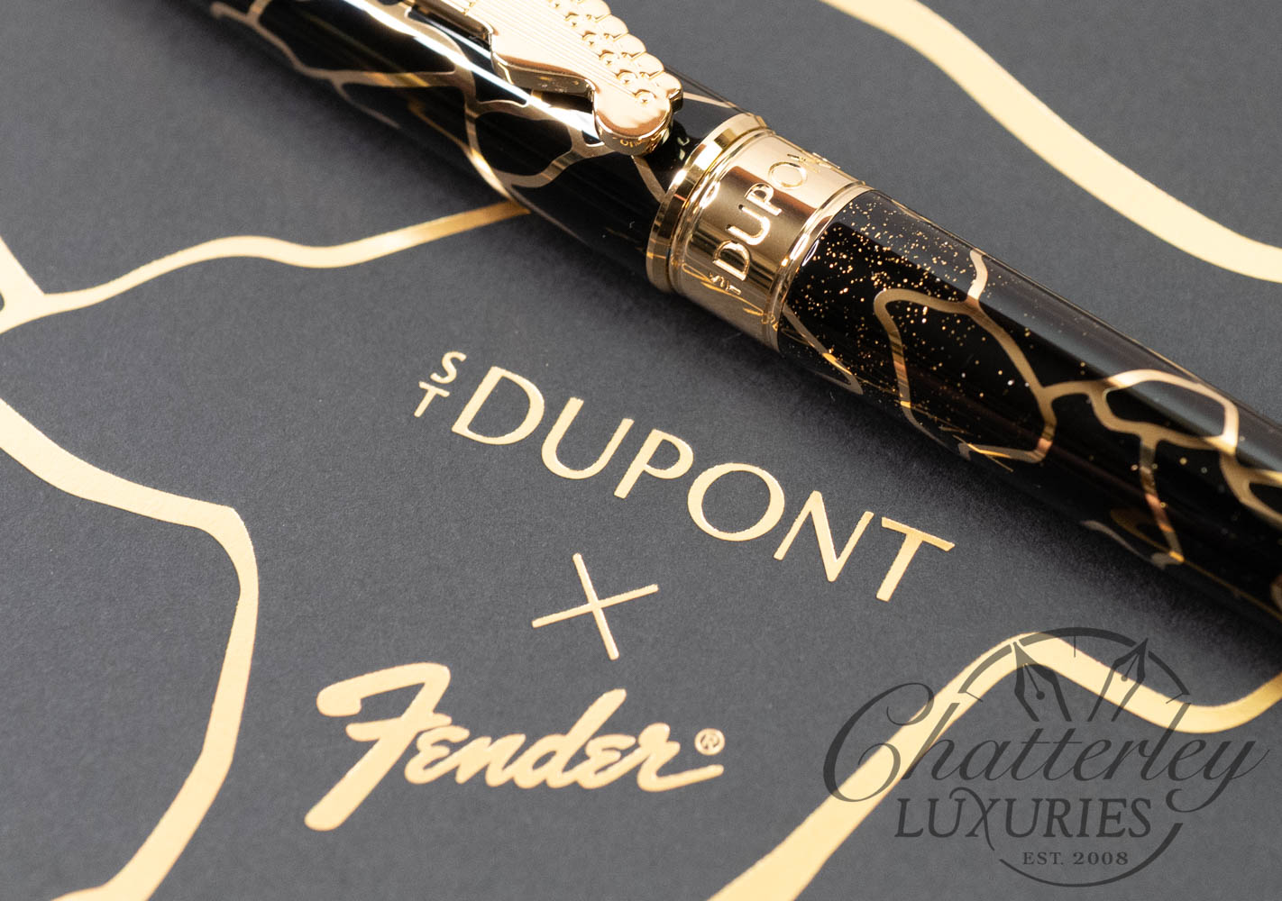 ST Dupont Line D Eternity Fender Black Large Fountain Pen With Médiator Necklace - Image 2