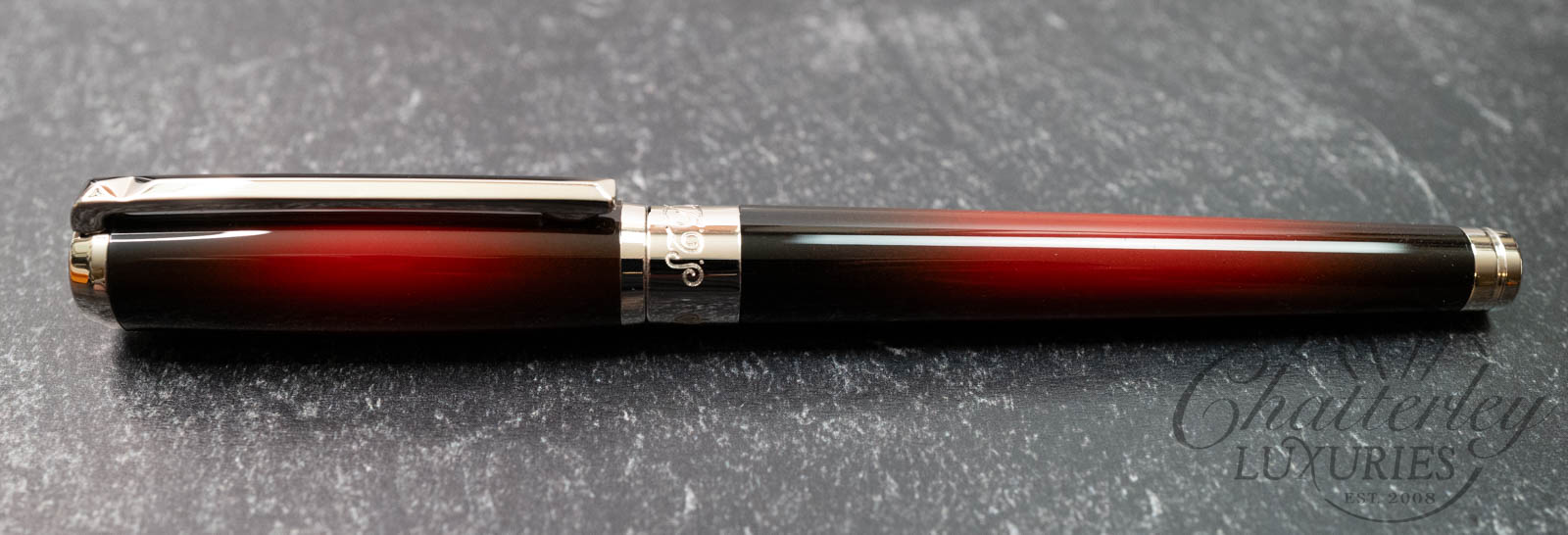 ST Dupont Atelier Line D Mid-Sized Sunburst Fountain Pen Collection - Image 8